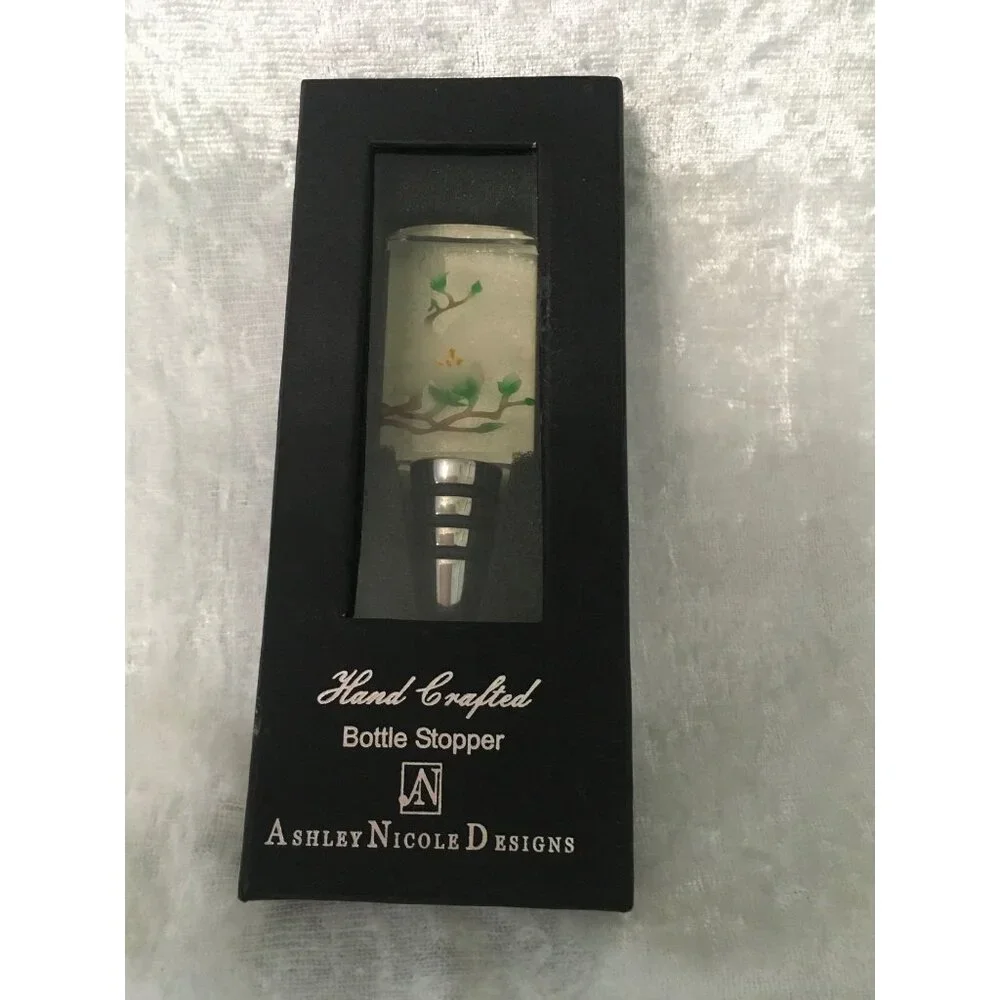 Ashley Nicole Designs Hand Crafted Bottle‎ / Wine Stopper With Floral Design